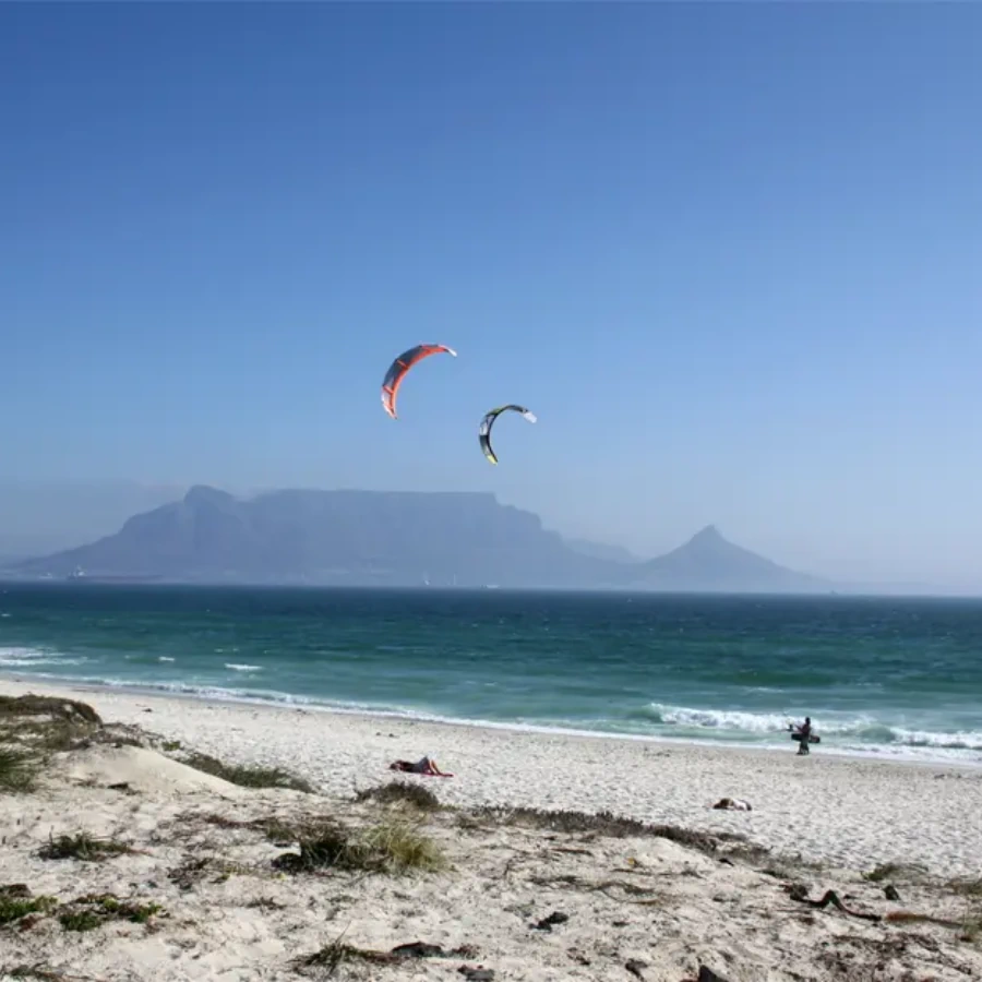Kitesurfing Lessons, Kiteboarding Lessons in Blouberg, Watersports Warehouse, Cape Town